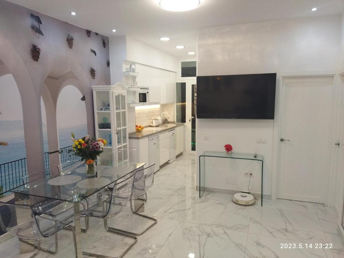 Blue Horizon Luxury Apartment Nerja Esterno foto