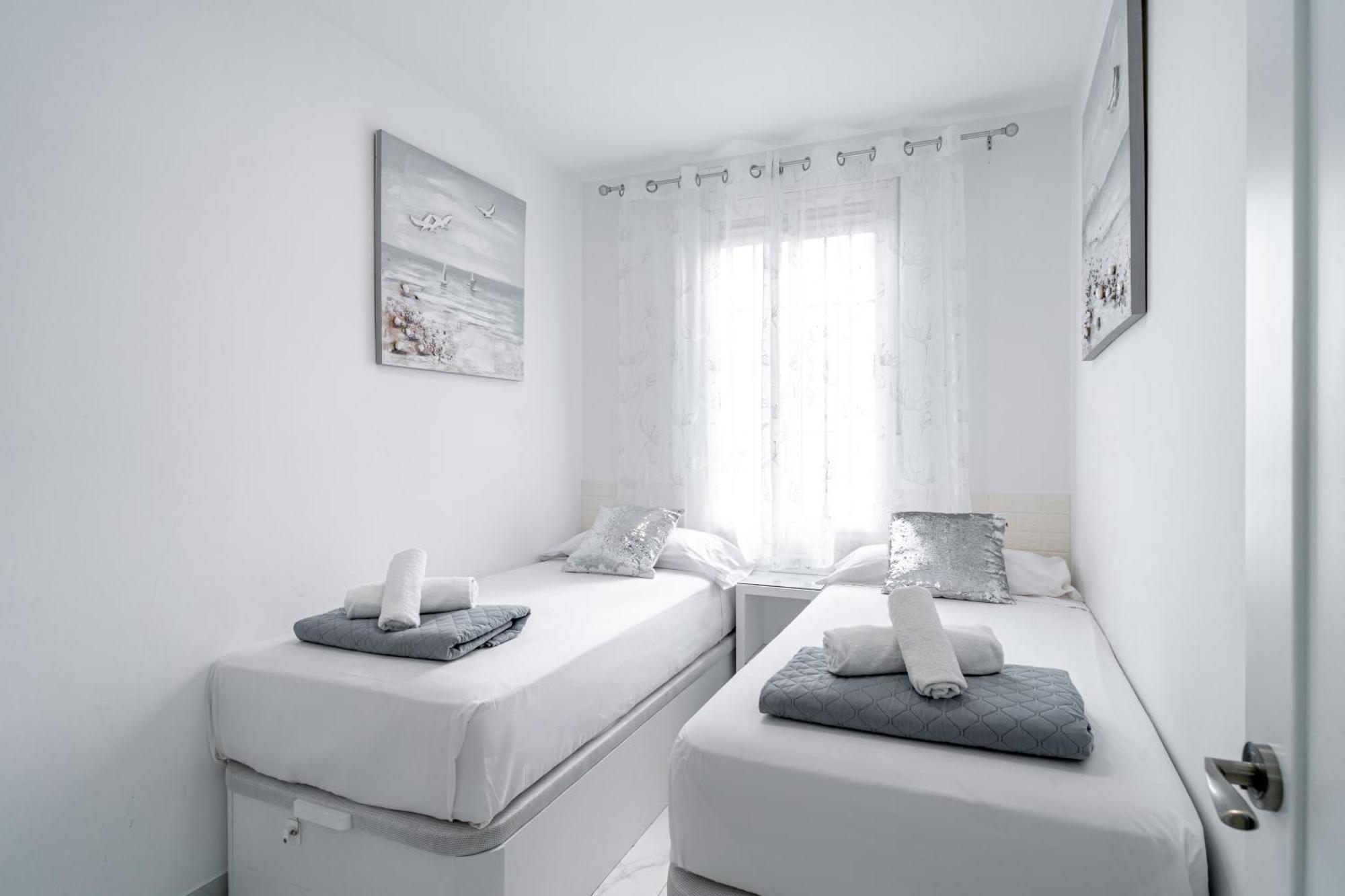 Blue Horizon Luxury Apartment Nerja Esterno foto