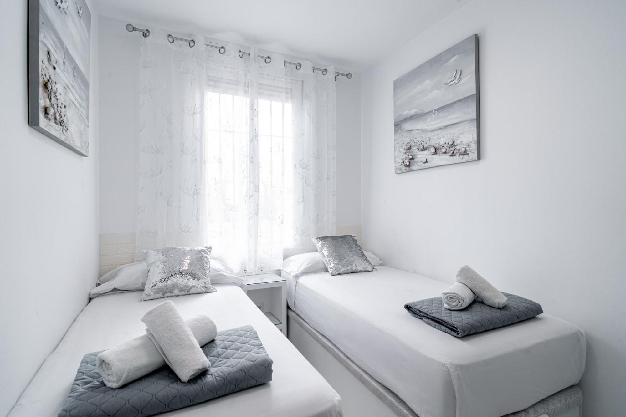Blue Horizon Luxury Apartment Nerja Esterno foto